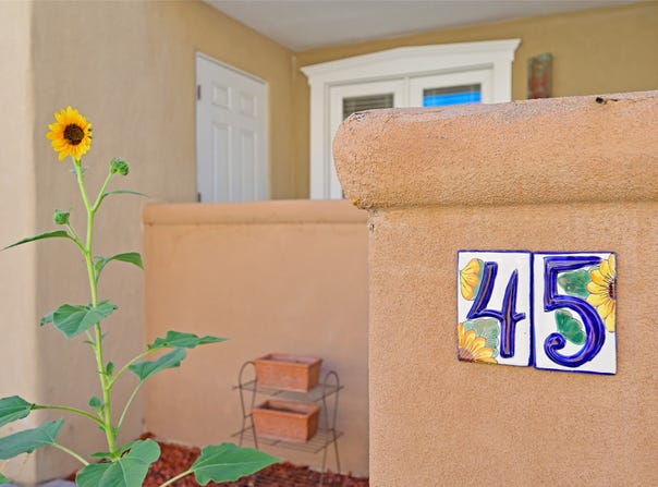 663 Bishops Lodge Road, Santa Fe, NM 87501