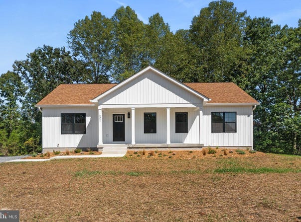 5321 LEWISTON Road, BUMPASS, VA 23024