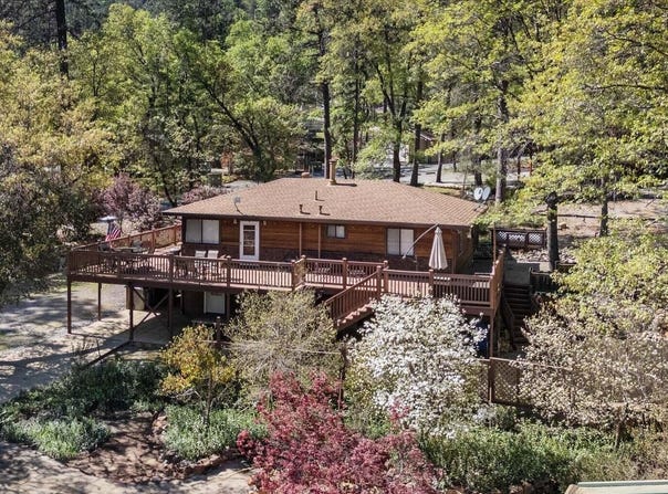 17856 Lake Drive, Lakehead, CA 96051