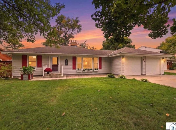 137 N Moringside Drive, Le Sueur, MN 56058