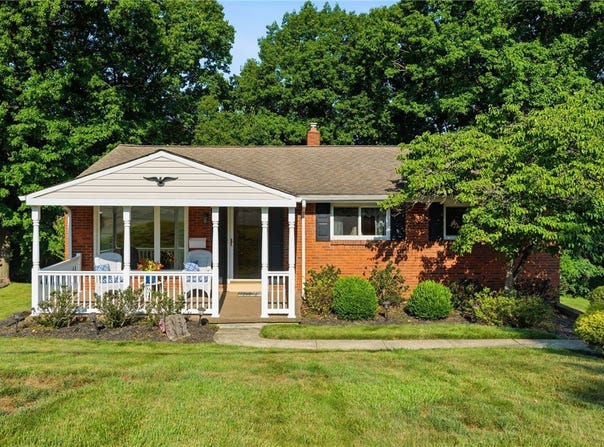 254 Parkedge Rd, Green Tree, PA 15220