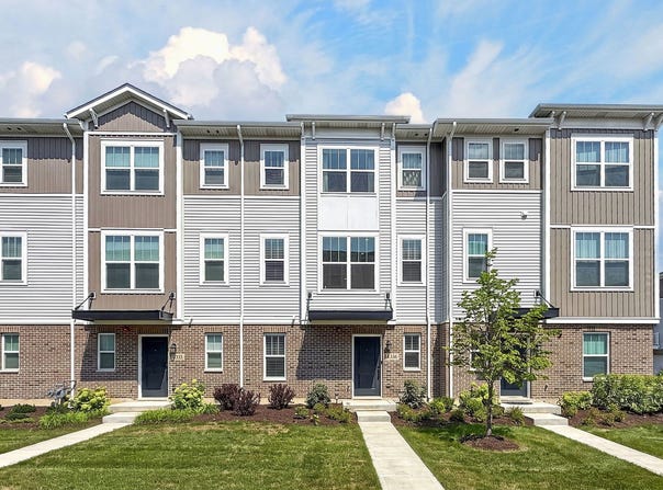1035 Wren Road, Des Plaines, IL 60018