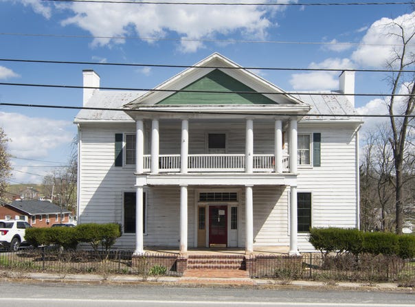 540 Main St, Union, WV 24983