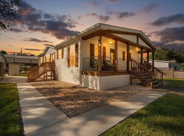 64 SE 297th Ave, Old Town, FL 32680