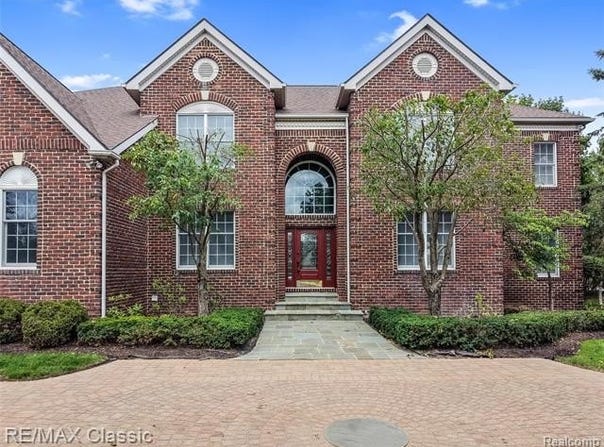 49899 Leyland Circle, Novi, MI 48374