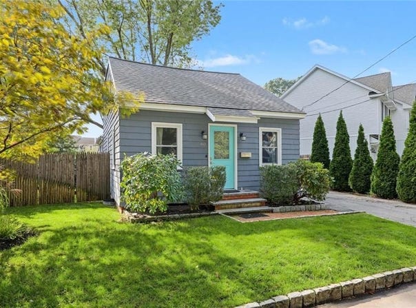 40 Boyce Avenue, Barrington, RI 02806