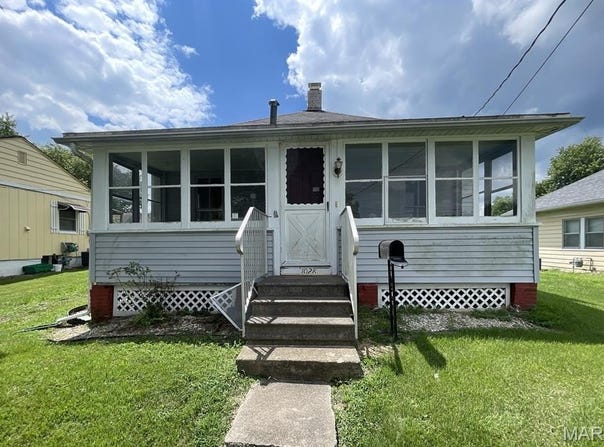 1028 Bell Place, Hillsboro, IL 62049