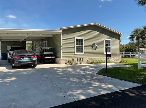 101 Oak Tree Blvd, WINTER HAVEN, FL 33880