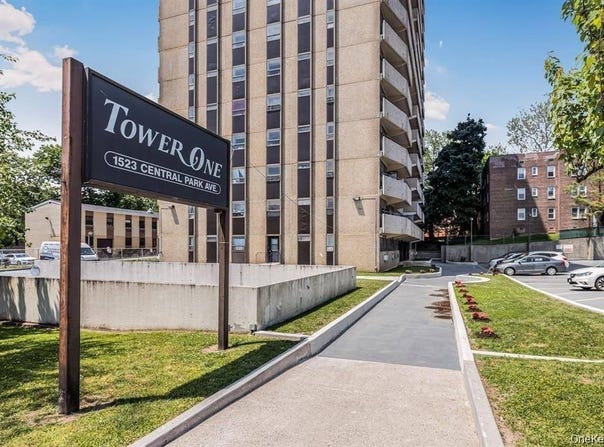 1523 Central Park, Yonkers, NY 10710