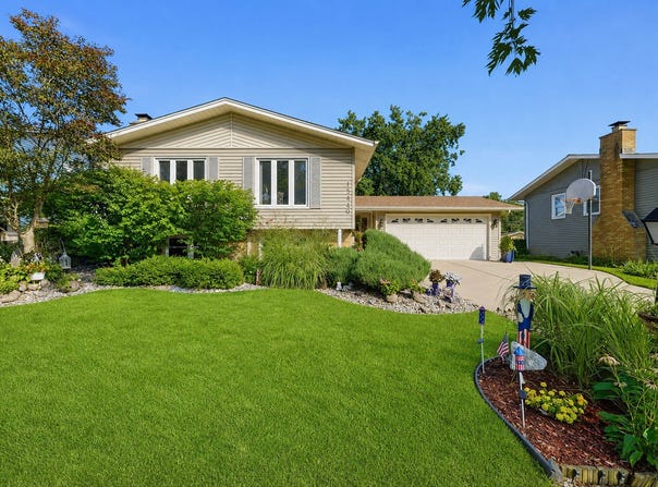 15440 Alameda Avenue, Oak Forest, IL 60452