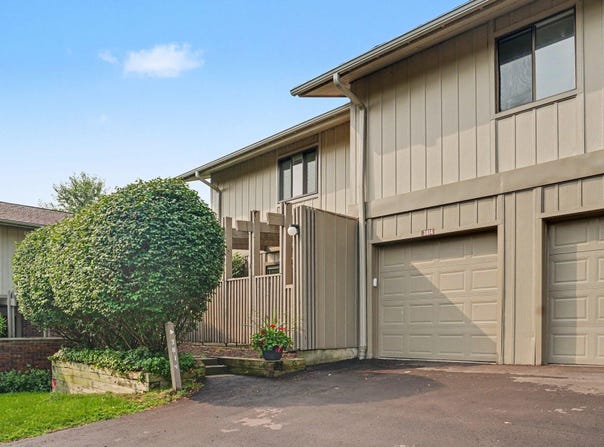 3814 Greenleaf Circle, Kalamazoo, MI 49008