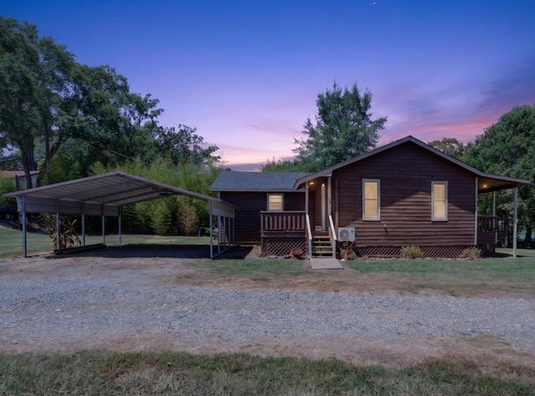 505 Bub Hayner Rd, Karnack, TX 75661