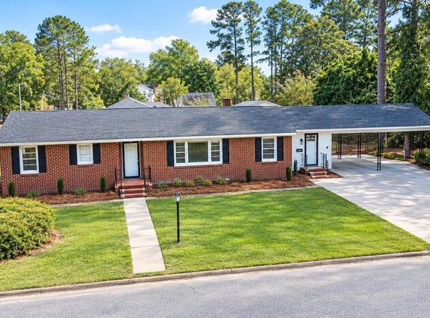 1215 N Respess Street, Washington, NC 27889