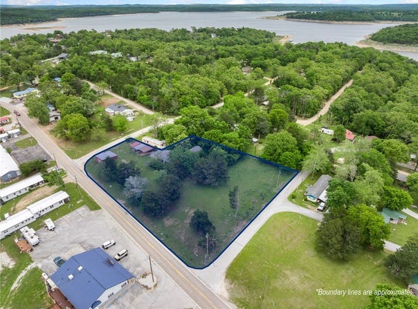 Diamond Boulevard, Diamond City, AR 72644