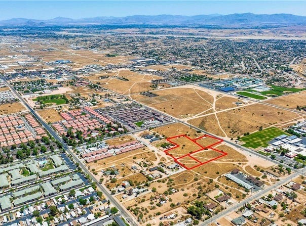 E Avenue, Hesperia, CA 92345
