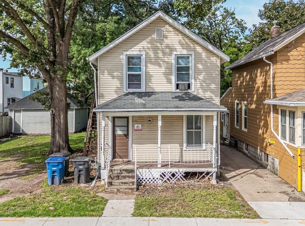 813 CHERRY Street, OSHKOSH, WI 54901
