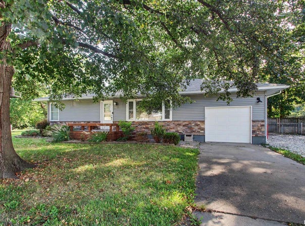 530 Hickory Grove W, Quincy, IL 62305