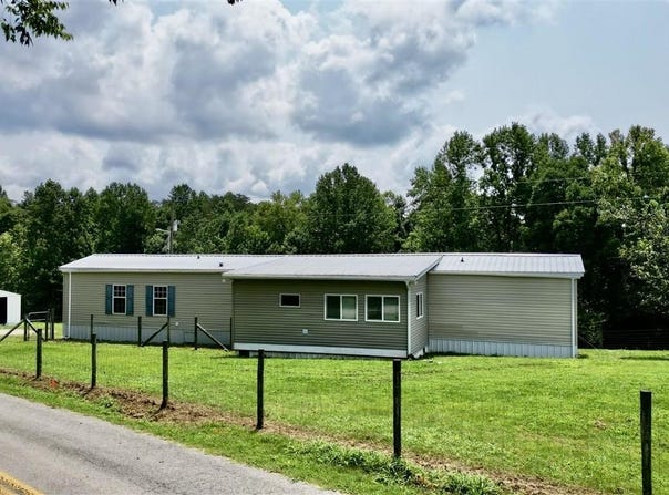 3135 Independence Ridge Road, Breeding, KY 42715
