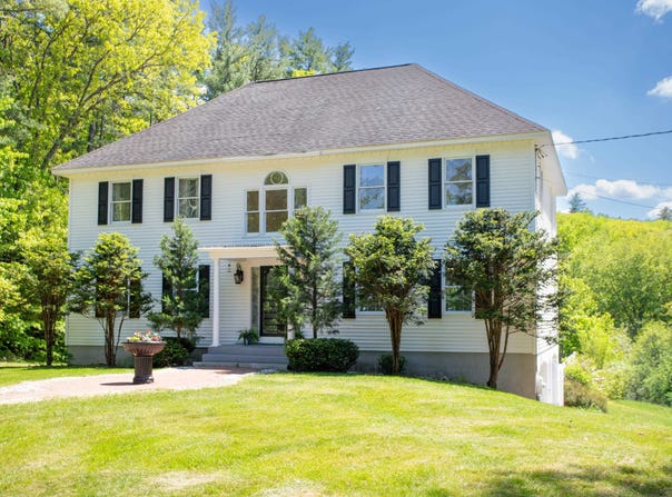 15 Kelso Drive, Bow, NH 03304