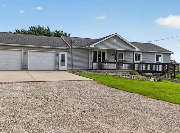 1147 230th, Waverly, IA 50677