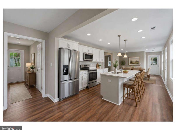 14 MONTROSE Road, PASADENA, MD 21122