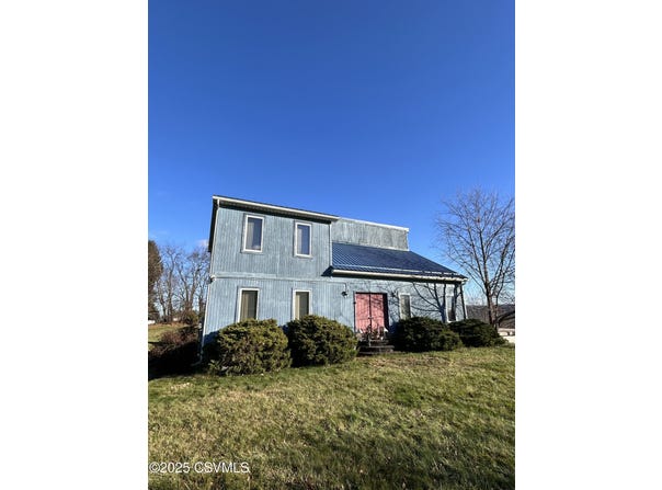 11 AMANDA Drive, Bloomsburg, PA 17815