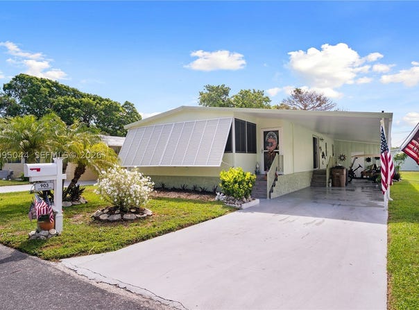 903 S Emerald Dr, Key Largo, FL 33037