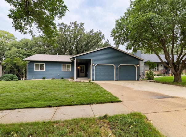 4209 E Shenandoah Trl, Sioux Falls, SD 57103-6610