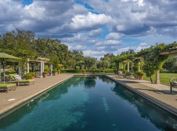 950 Mee Lane, St. Helena, CA 94574