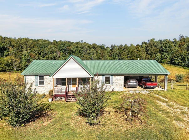 864 Coles Chapel Rd, Sparta, TN 38583