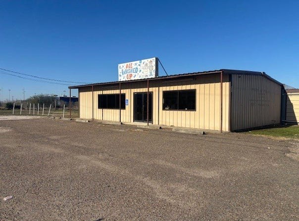 415 E Orange Avenue, Orange Grove, TX 78372