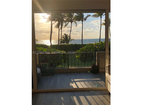 201 Crandon Blvd, Key Biscayne, FL 33149