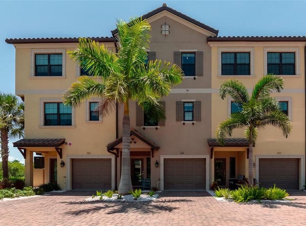 5589 CANNES Circle, SARASOTA, FL 34231