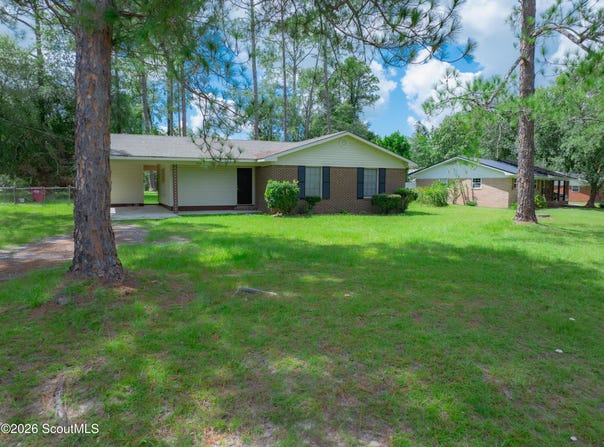 900 Burney Branch Circle, Blackshear, GA 31516