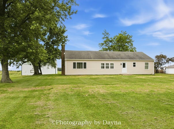 2489 E US Highway 52, Donovan, IL 60931