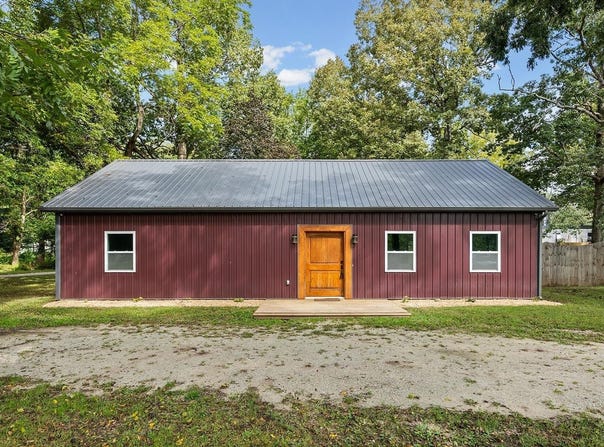 6035 N Hodges Drive, Monticello, IN 47960