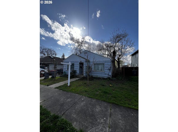 1215 NE IRVINE St, McMinnville, OR 97128
