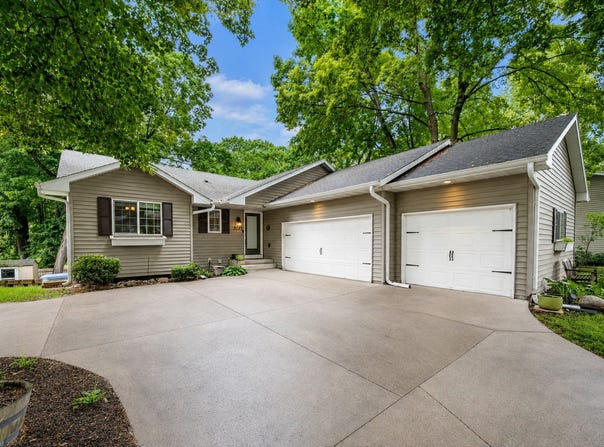 3067 Alexander Lane, Mound, MN 55364