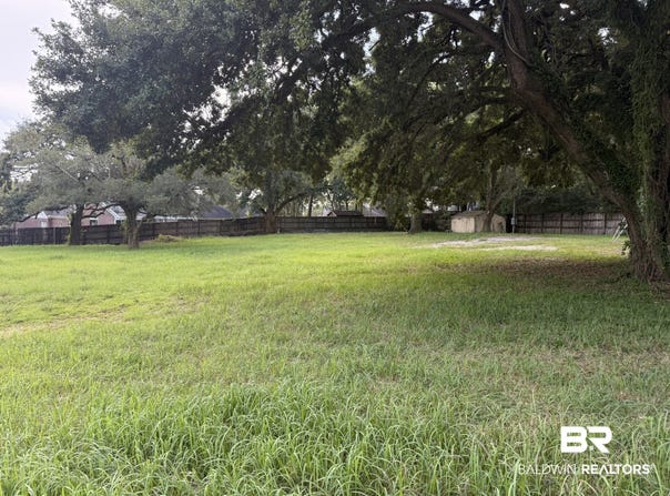 7261 Grelot Rd, Mobile, AL 36695