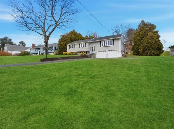 38 Juniper Lane, Holden, MA 01520