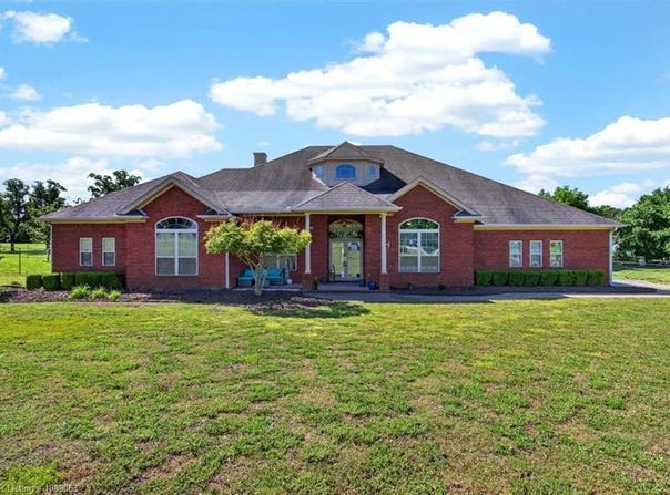 303 Fine PL, Alma, AR 72921