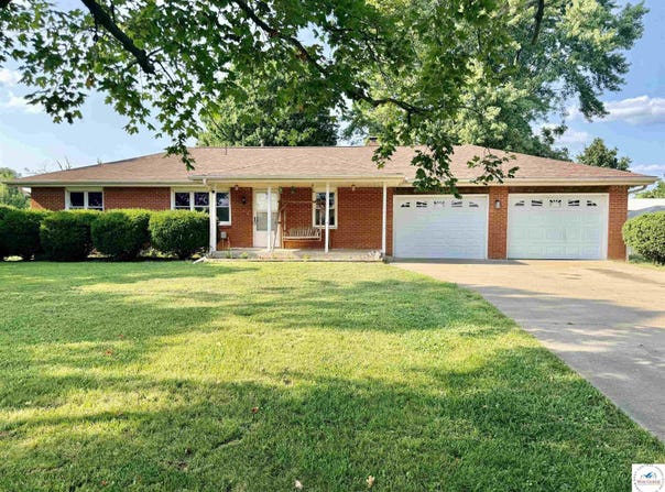1023 SE 300 Road, Clinton, MO 64735