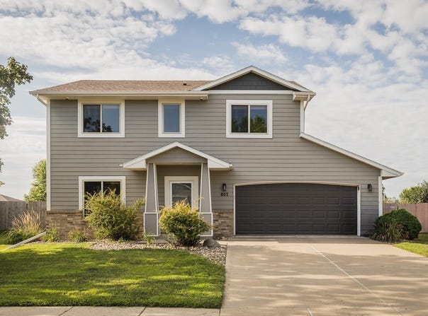 803 Hemlock St, Harrisburg, SD 57032