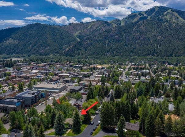 560 E 6th St, Ketchum, ID 83340