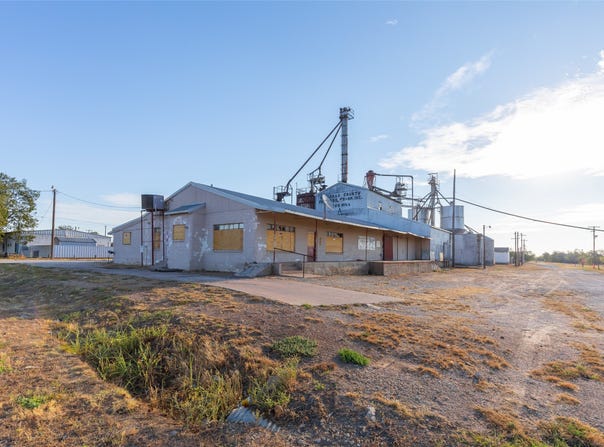 200 E 1st Street, Baird, TX 79504