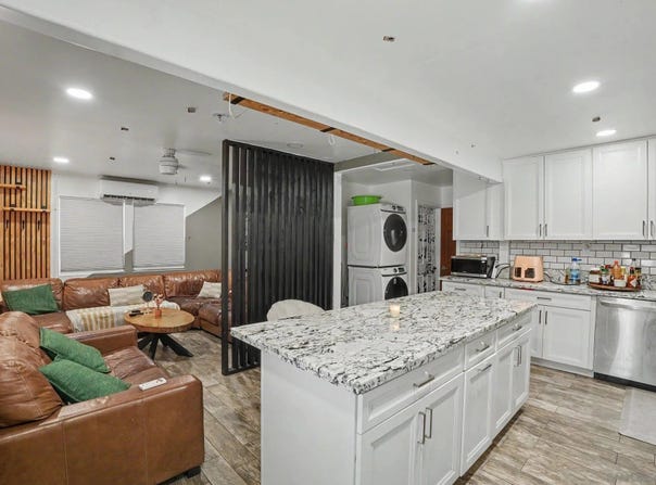 1367 E Madison Ave, El Cajon, CA 92021