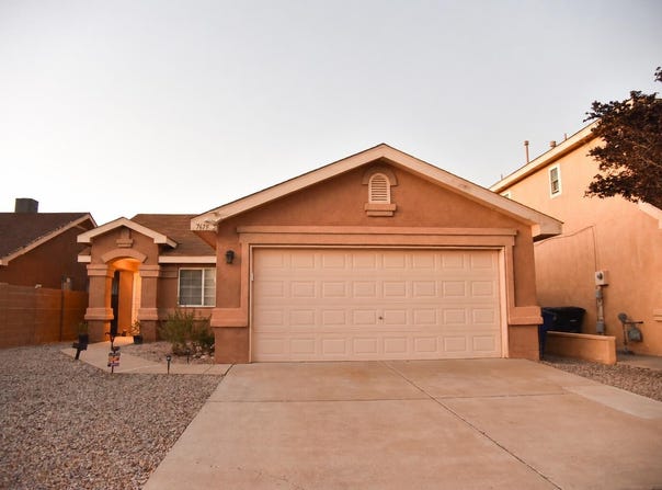 7619 Greywolf Road SW, Albuquerque, NM 87121