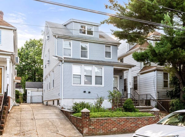 46-24 189th St, Flushing, NY 11358