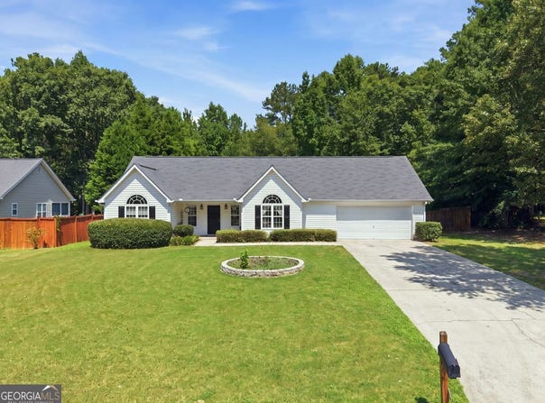 540 WINDERMERE Drive, Loganville, GA 30052