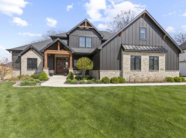 9609 Tall Grass Trail, St. John, IN 46373